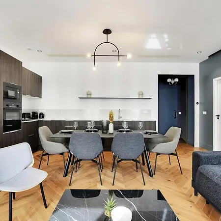 Stunning - 2br-6p - Opera Apartmán *